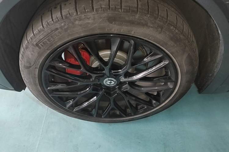 Used Li Auto L7 2023 Air model Left Front Wheel Hub