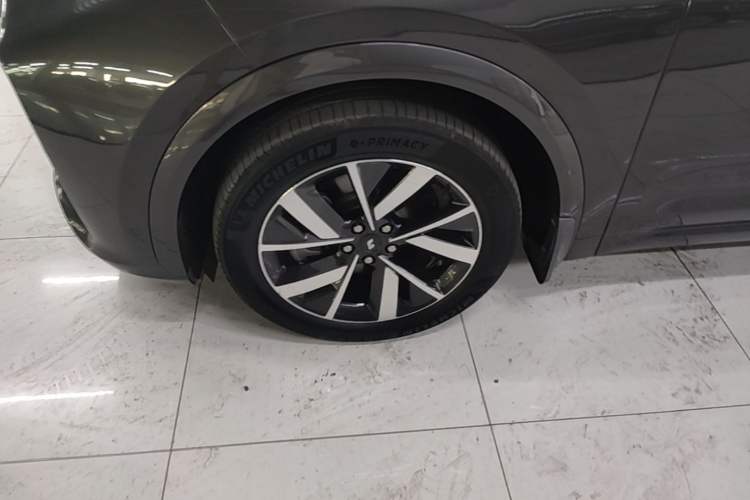 Used Li Auto L7 2023 Air model Left Front Wheel Hub