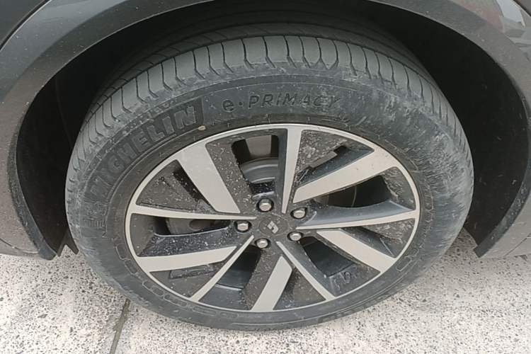Used Li Auto L7 2023 Air model Left Front Wheel Hub