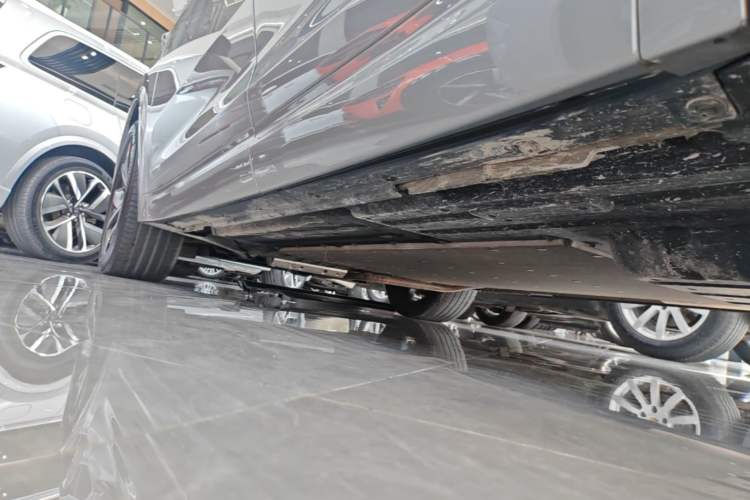 Used Li Auto L7 2023 Max model Left Side Sill