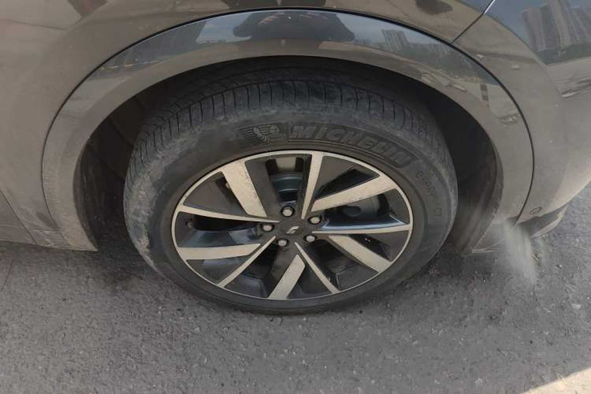 Used Li Auto L7 2023 Air model Right Front Wheel Hub