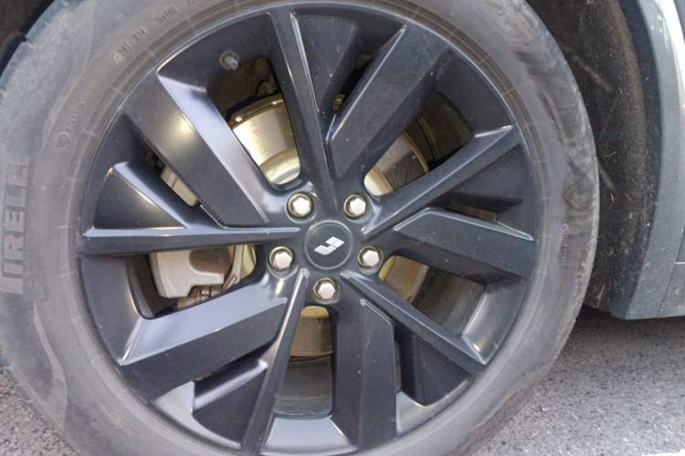 Used Li Auto L7 2023 Air model Right Front Wheel Hub