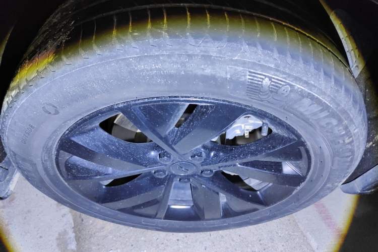 Used Li Auto L7 2023 Air model Right Front Wheel Hub