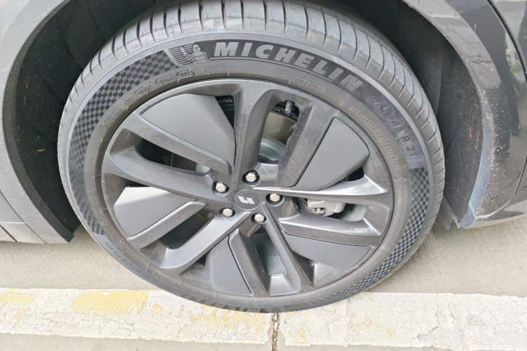 Used Li Auto L7 2023 Max model Right Front Wheel Hub