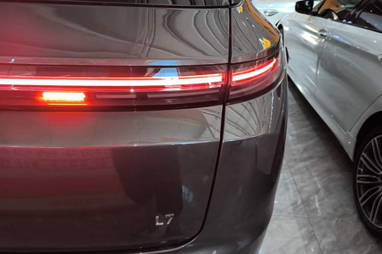 Used Li Auto L7 2023 Max model Right Rear Taillight