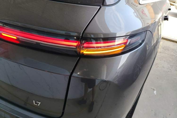 Used Li Auto L7 2023 Air model Right Rear Taillight