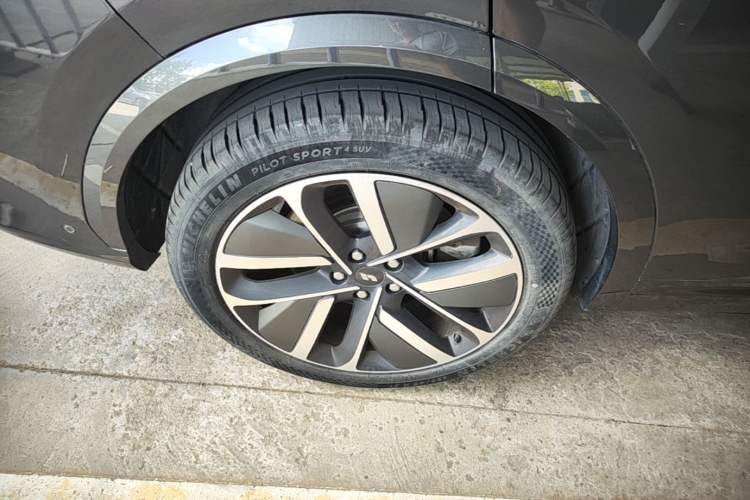 Used Li Auto L7 2023 Max model Right Rear Wheel Hub