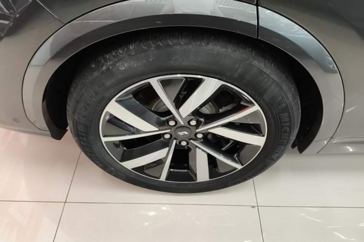 Used Li Auto L7 2023 Pro Model Right Rear Wheel Hub