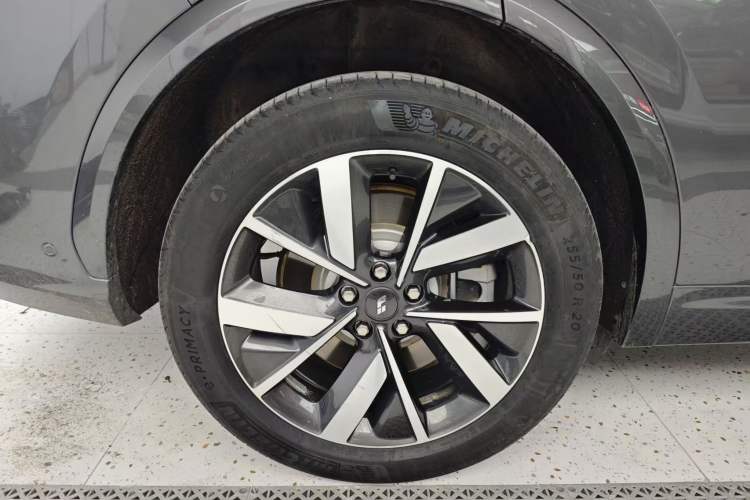 Used Li Auto L7 2023 Air model Right Rear Wheel Hub