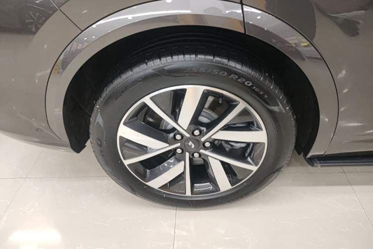 Used Li Auto L7 2023 Pro Model Right Rear Wheel Hub