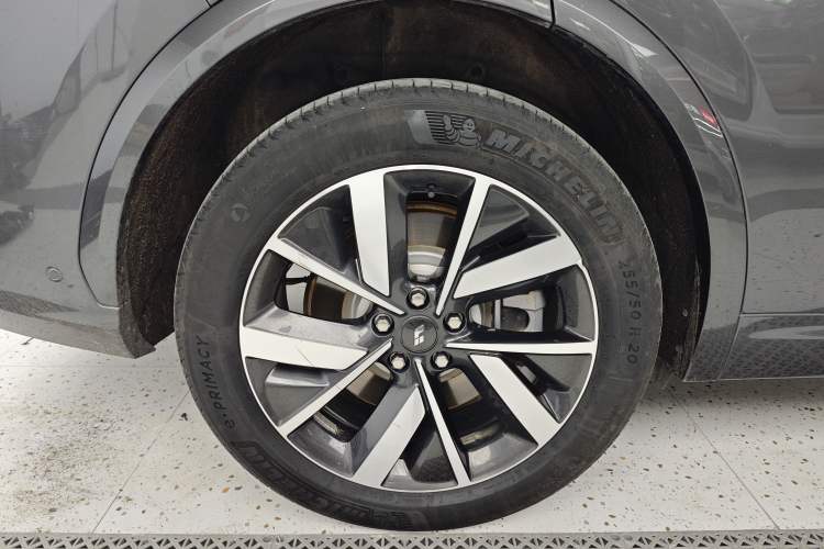 Used Li Auto L7 2023 Air model Right Rear Wheel Hub