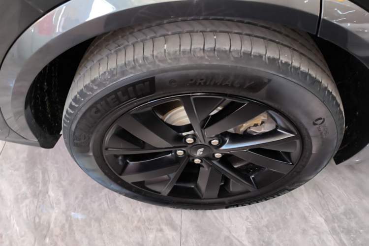 Used Li Auto L7 2023 Max model Right Rear Wheel Hub