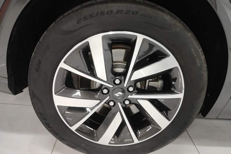 Used Li Auto L7 2023 Pro Model Right Rear Wheel Hub