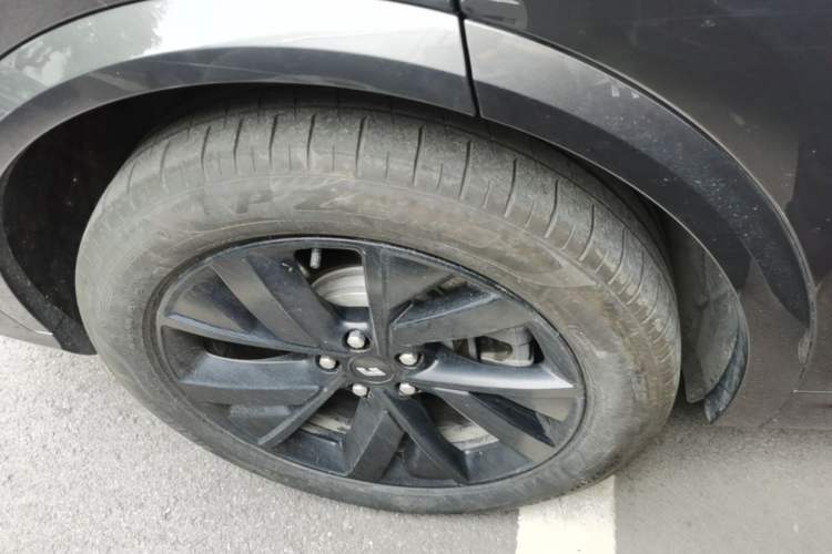 Used Li Auto L7 2023 Pro Model Right Rear Wheel Hub