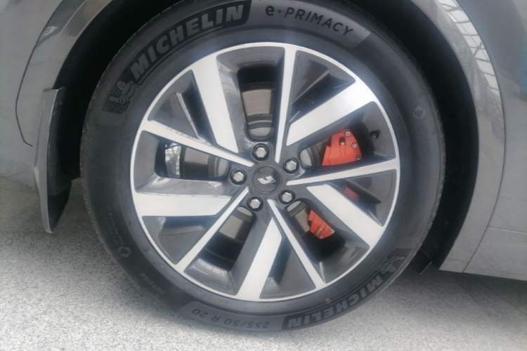 Used Li Auto L7 2023 Pro Model Right Rear Wheel Hub