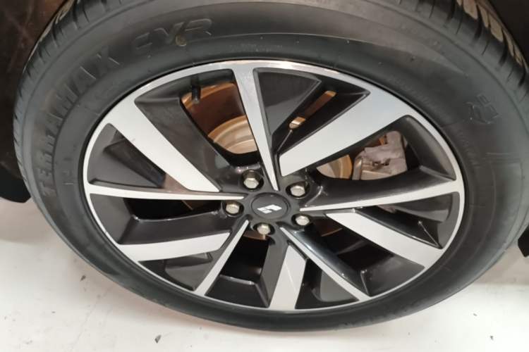 Used Li Auto L7 2023 Pro Model Right Rear Wheel Hub