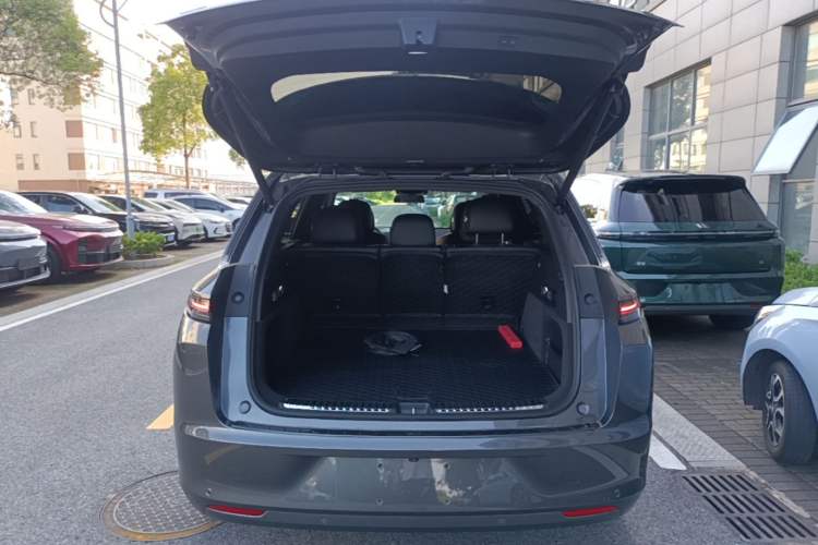 Used Li Auto L7 2023 Pro Model Trunk