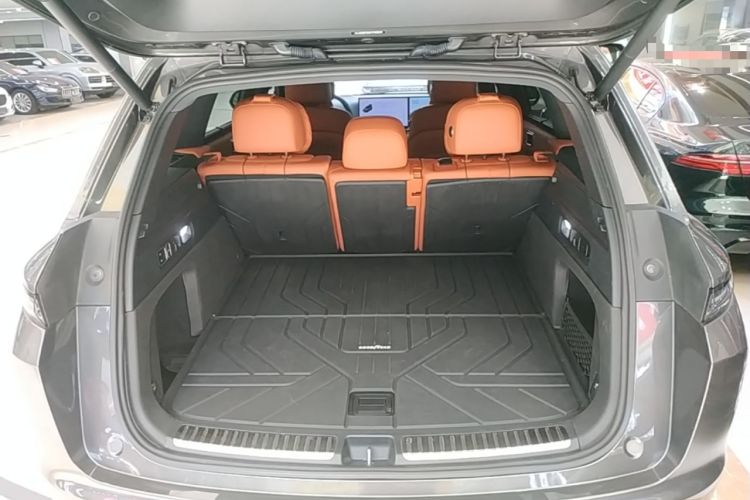 Used Li Auto L7 2023 Pro Model Trunk