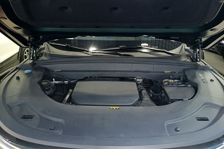 Used Li Auto L7 2023 Pro Model Engine Bay