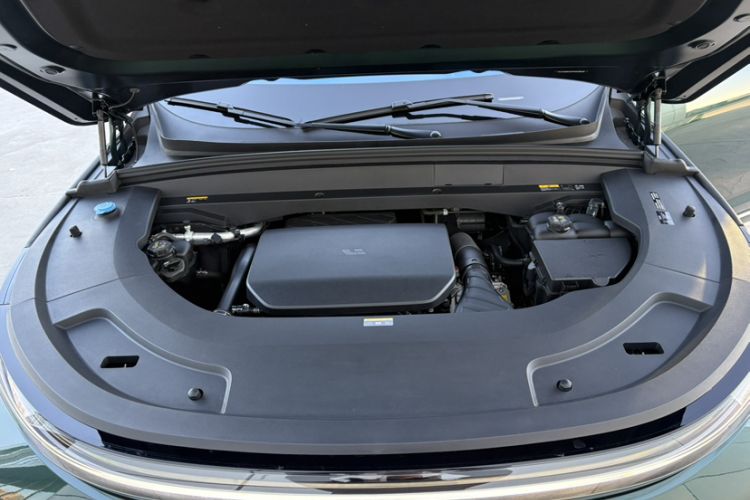 Used Li Auto L7 2023 Air model Engine Bay