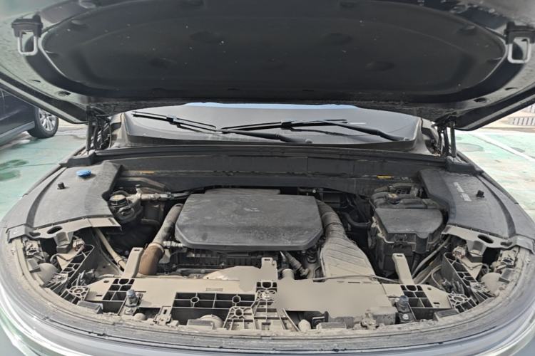 Used Li Auto L7 2023 Pro Model Engine Bay