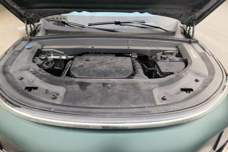 Used Li Auto L7 2023 Pro Model Engine Bay