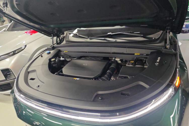 Used Li Auto L7 2023 Pro Model Engine Bay