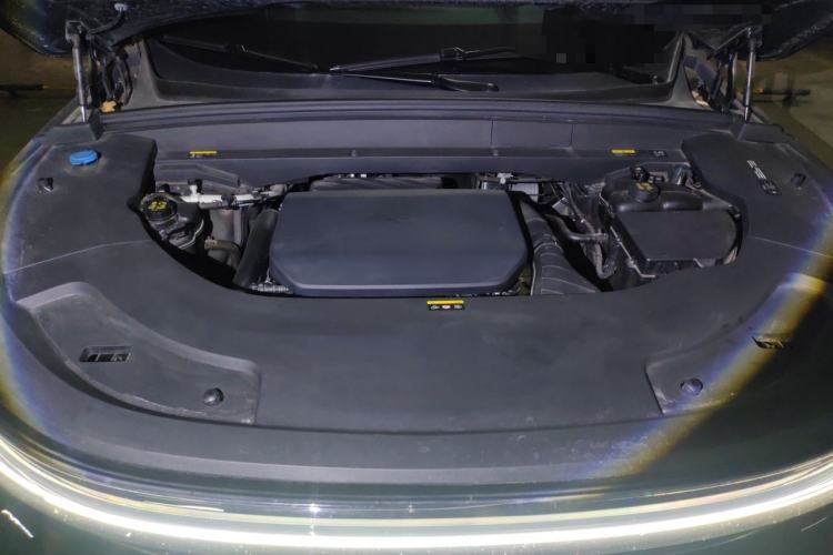 Used Li Auto L7 2023 Pro Model Engine Bay