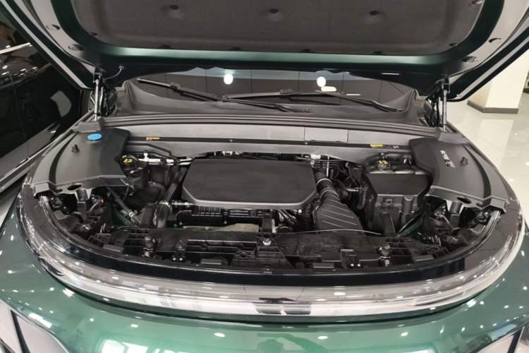Used Li Auto L7 2023 Pro Model Engine Bay