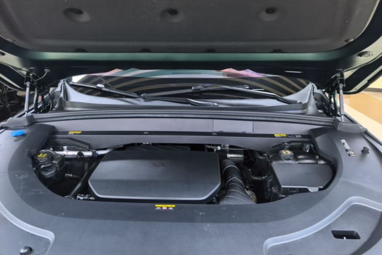 Used Li Auto L7 2023 Air model Engine Bay
