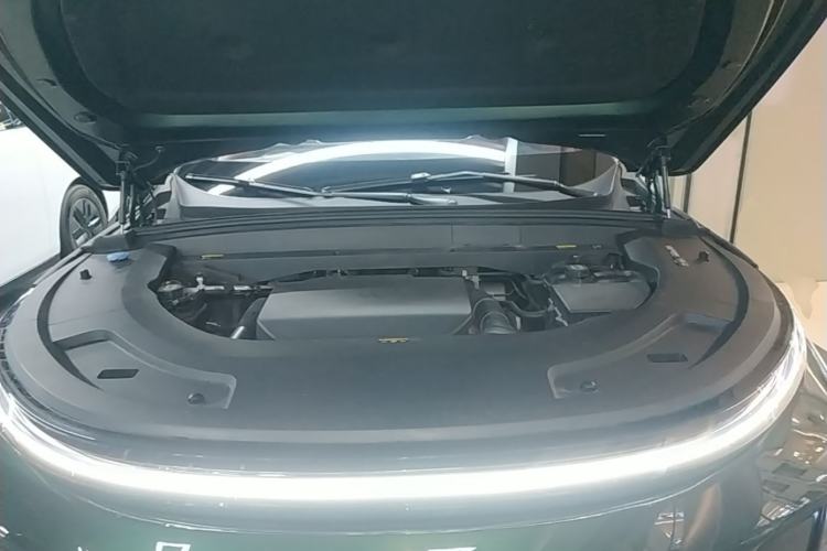 Used Li Auto L7 2023 Pro Model Engine Bay