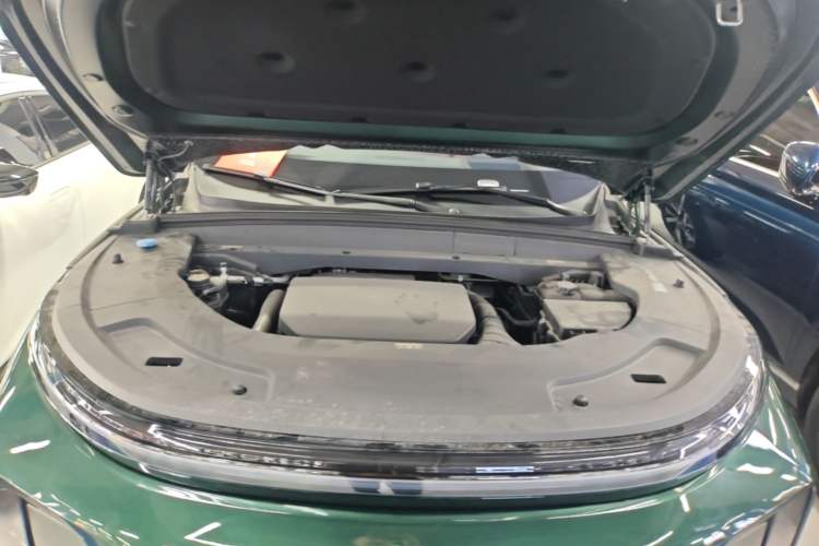 Used Li Auto L7 2023 Pro Model Engine Bay