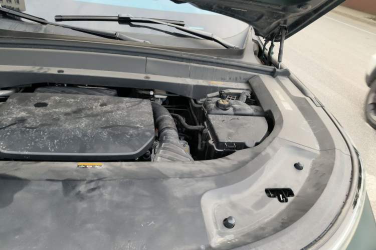 Used Li Auto L7 2023 Pro Model Engine Bay Left