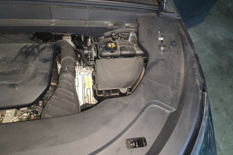 Used Li Auto L7 2023 Pro Model Engine Bay Left