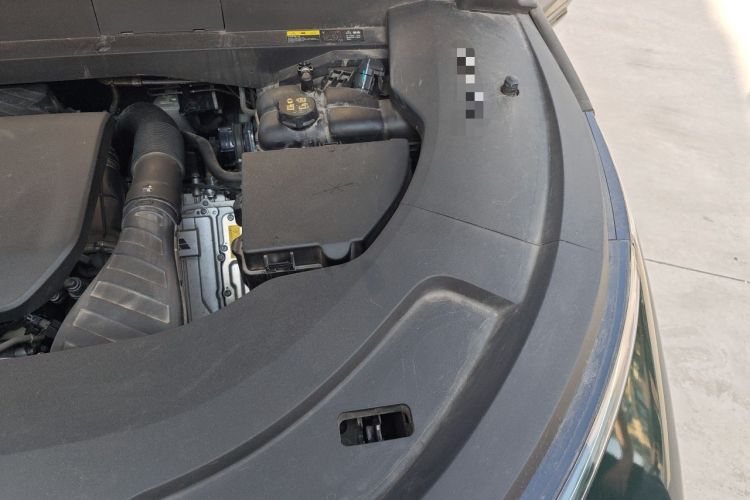 Used Li Auto L7 2023 Pro Model Engine Bay Left