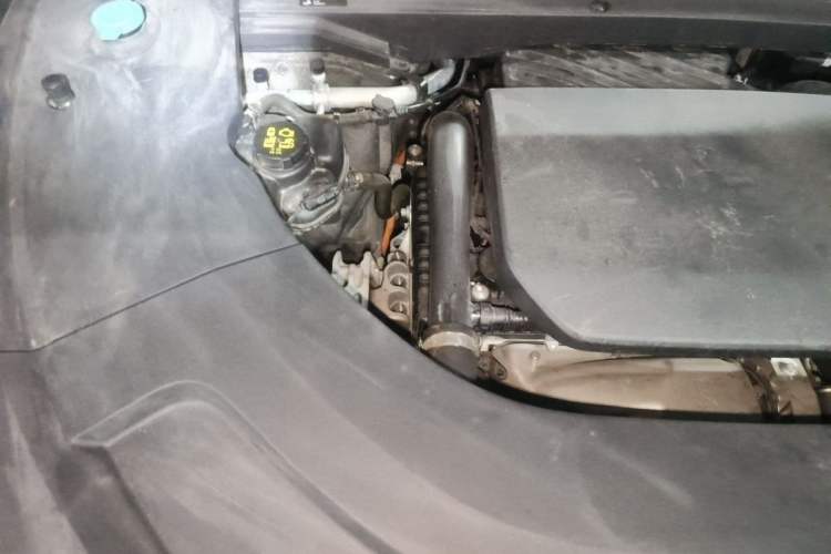 Used Li Auto L7 2023 Air model Engine Bay Right