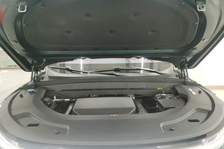 Used Li Auto L7 2023 Pro Model Engine Bay