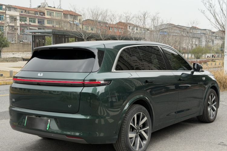Used Li Auto L7 2023 Pro Model Exterior 3