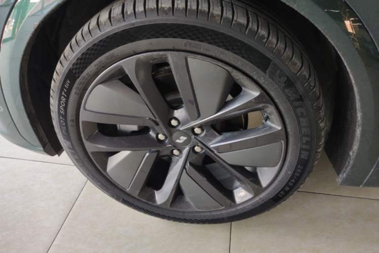 Used Li Auto L7 2023 Max model Left Front Wheel Hub