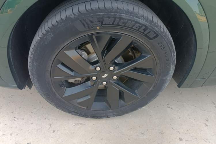 Used Li Auto L7 2023 Air model Left Front Wheel Hub