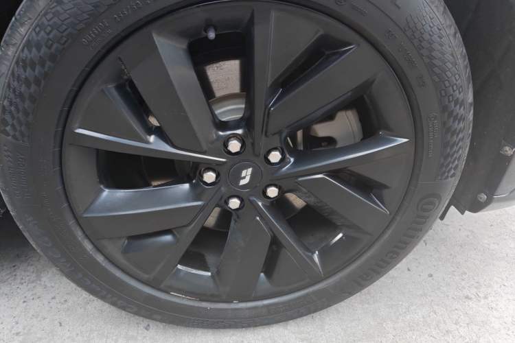 Used Li Auto L7 2023 Air model Right Front Wheel Hub