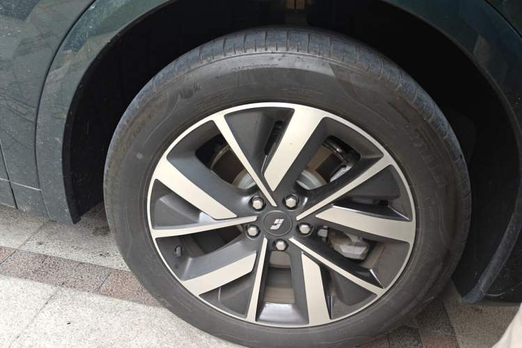 Used Li Auto L7 2023 Max model Right Front Wheel Hub