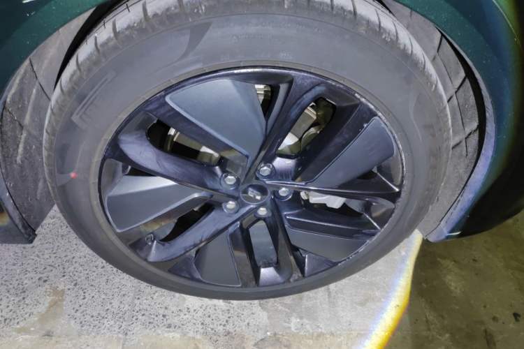 Used Li Auto L7 2023 Pro Model Right Front Wheel Hub