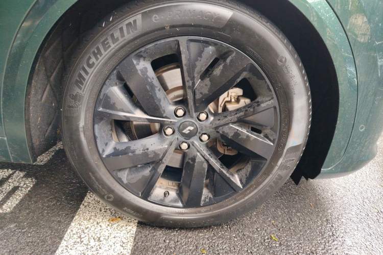 Used Li Auto L7 2023 Max model Right Front Wheel Hub