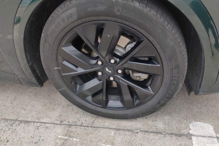 Used Li Auto L7 2023 Pro Model Right Front Wheel Hub