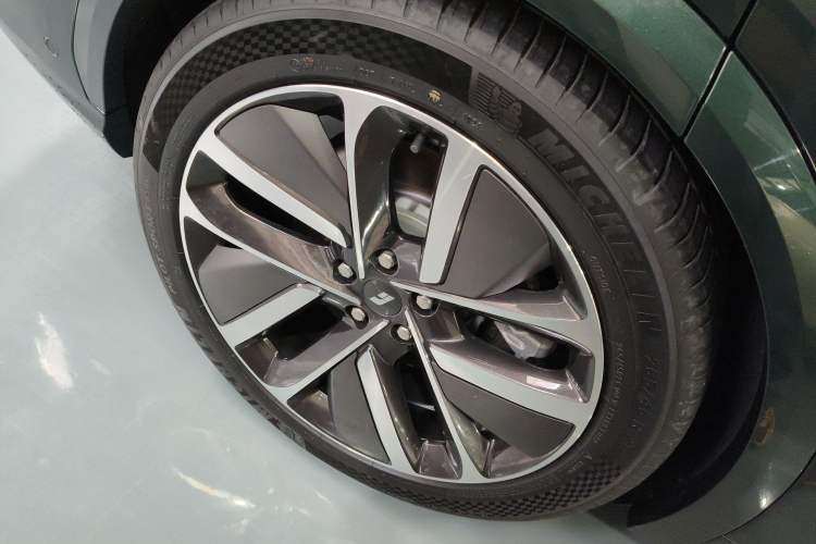 Used Li Auto L7 2023 Max model Right Rear Wheel Hub