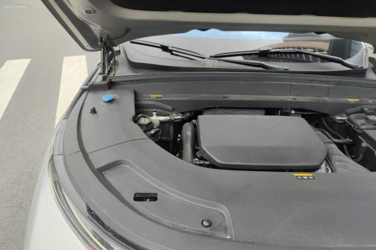 Used Li Auto L7 2023 Pro Model Engine Bay Right