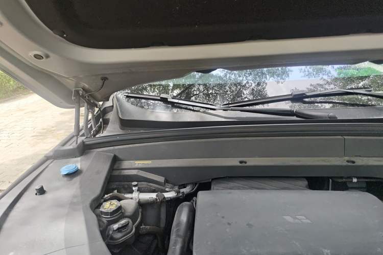 Used Li Auto L7 2023 Pro Model Engine Bay Right
