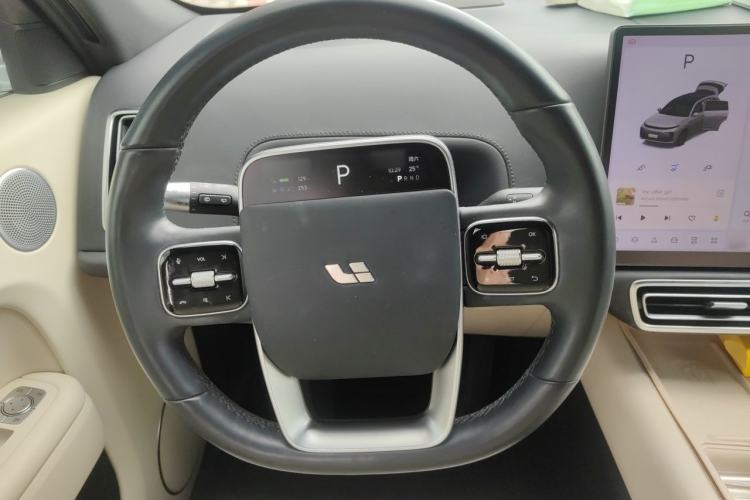 Used Li Auto L7 2023 Pro Model Steering Wheel