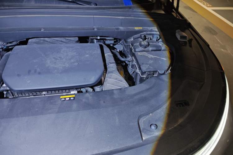 Used Li Auto L7 2023 Pro Model Engine Bay Left